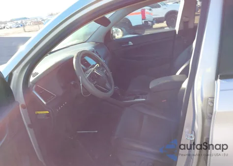 2016 Hyundai Tucson Limited z USA, uszkodzony, nr VIN KM8J3CA26GU250936